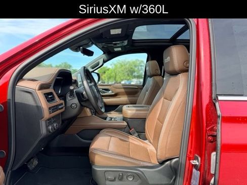 Used 2024 Chevrolet Suburban High Country w/ Premium Package 2 AWD/4WD image 8