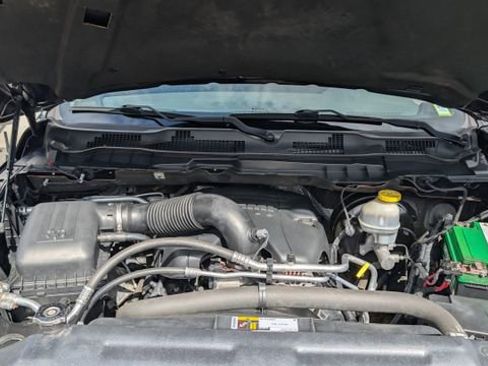 Used 2018 RAM 1500 Express AWD/4WD image 23