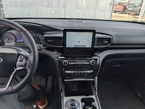 Used 2024 Ford Explorer ST-Line w/ Class IV Trailer Tow Package image 4