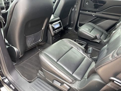 Used 2022 Lincoln Aviator Reserve w/ Elements Package Plus image 20