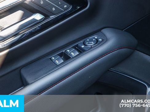 Used 2025 Chevrolet Suburban RST image 55