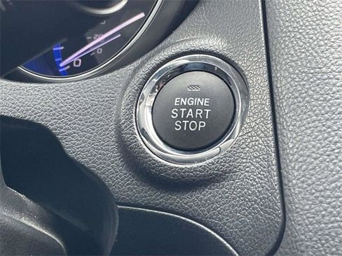 Used 2018 Subaru Outback 2.5i Limited image 18