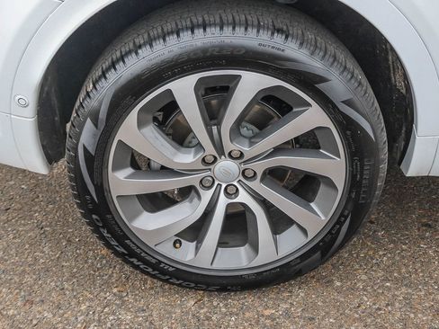 Certified 2025 Land Rover Discovery Sport S AWD/4WD image 13