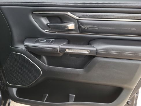 Used 2019 RAM 1500 Limited w/ Advanced Safety Group AWD/4WD image 8