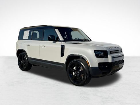 Used 2026 Land Rover Defender 110 S AWD/4WD image 7