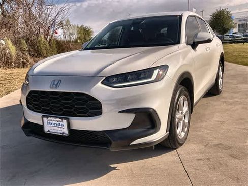 Certified 2024 Honda HR-V LX image 2