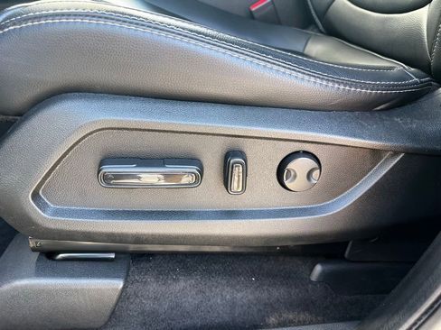Used 2023 Honda Pilot Touring image 16