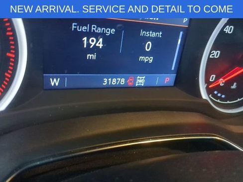 Used 2023 Chevrolet TrailBlazer ACTIV w/ Technology Package image 2