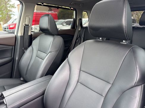 Certified 2022 Nissan Rogue SL w/ SL Premium Package image 12