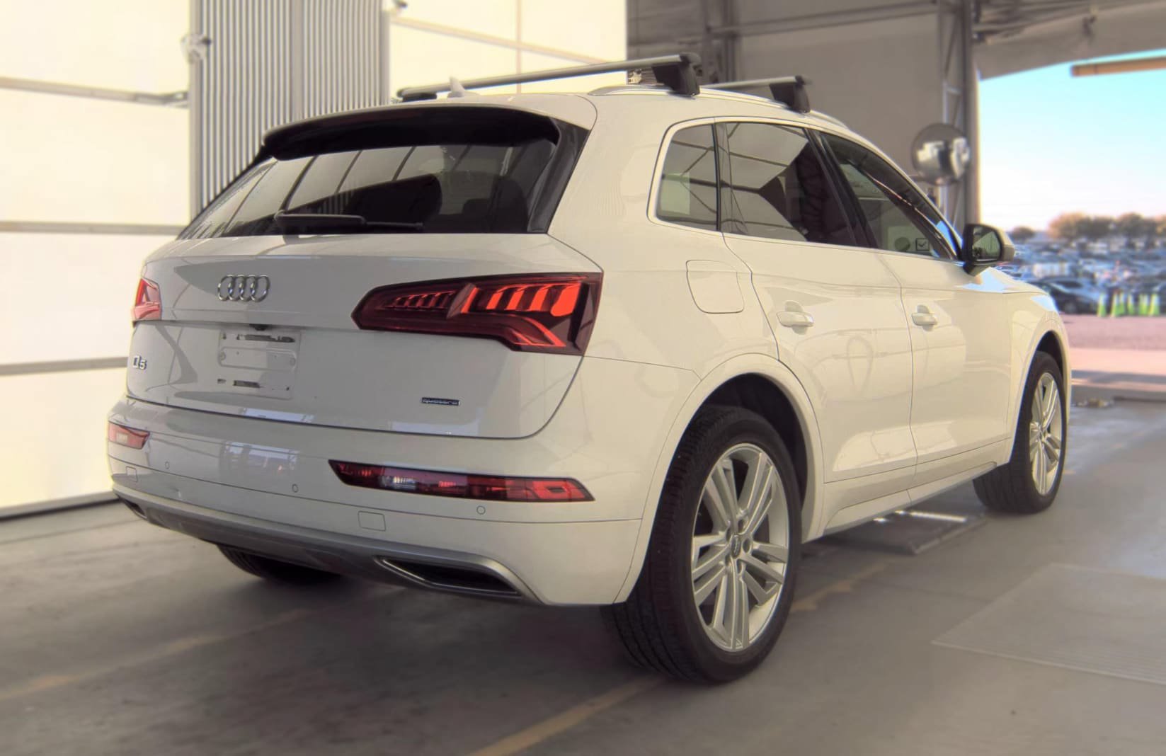 Used 2019 Audi Q5 2.0T Premium Plus w/ Premium Plus Package AWD/4WD image 3