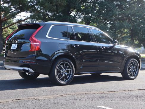 Used 2020 Volvo XC90 T5 Momentum AWD/4WD image 5