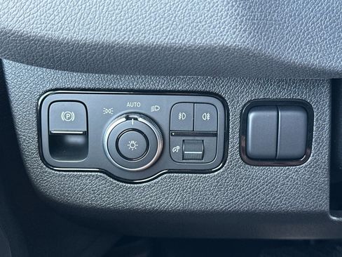 Used 2024 Mercedes-Benz Sprinter 2500 image 31