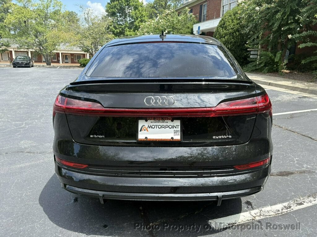 Used 2022 Audi e-tron Premium w/ Convenience Plus Package AWD/4WD image 8