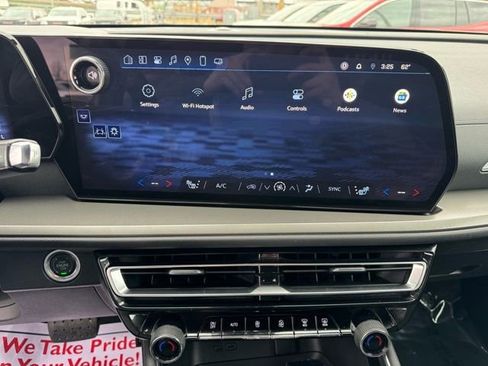 Certified 2025 Chevrolet Traverse LT image 15