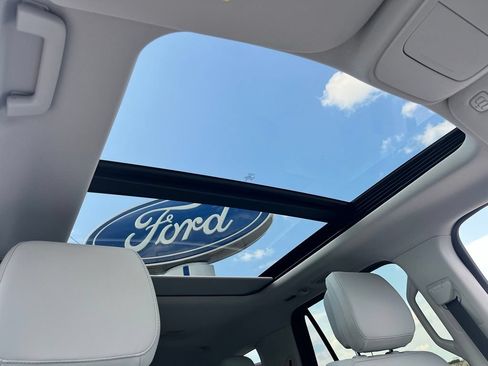 New 2027 Ford Expedition Platinum AWD/4WD image 21