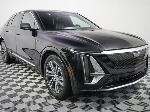 Certified 2024 Cadillac Lyriq Luxury w/ LPO, Floor Liner Package AWD/4WD image 9
