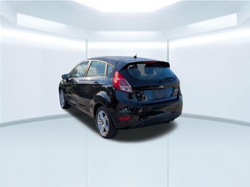 Used 2019 Ford Fiesta SE FWD image 3