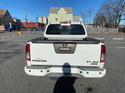 Used 2019 Nissan Frontier SV w/ Value Truck Package image 6