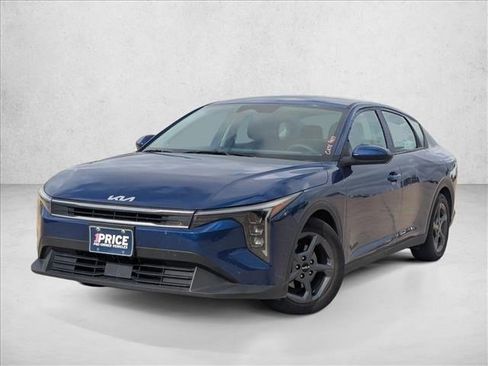 Used 2025 Kia K4 LXS image 1
