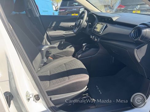 Used 2022 Nissan Kicks S FWD image 27