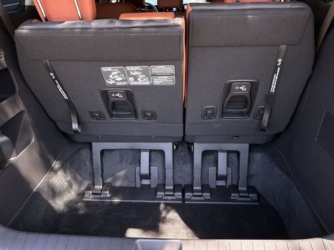 New 2026 Kia Carnival EX FWD image 41