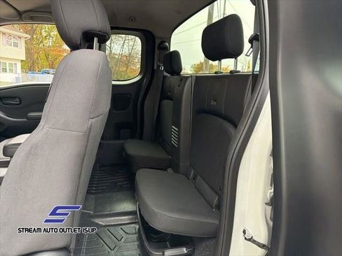 Used 2022 Nissan Frontier S w/ Technology Package image 24