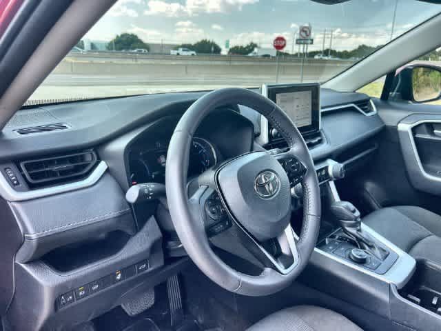 Used 2025 Toyota RAV4 XLE w/ Convenience Package AWD/4WD image 15