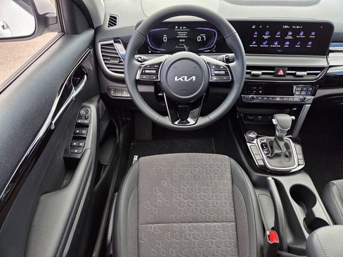 New 2026 Kia Seltos S image 8