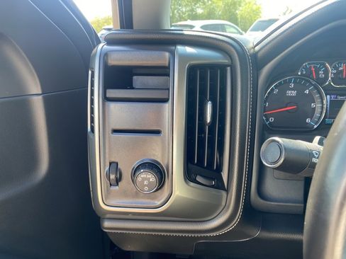 Used 2018 Chevrolet Silverado 1500 LTZ w/ Texas Edition image 18