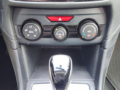 Used 2018 Subaru Crosstrek 2.0i Premium w/ Moonroof Package image 21