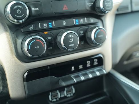 Used 2022 RAM 1500 Laramie AWD/4WD image 36