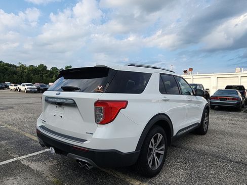 Used 2020 Ford Explorer Platinum w/ Premium Technology Package AWD/4WD image 5