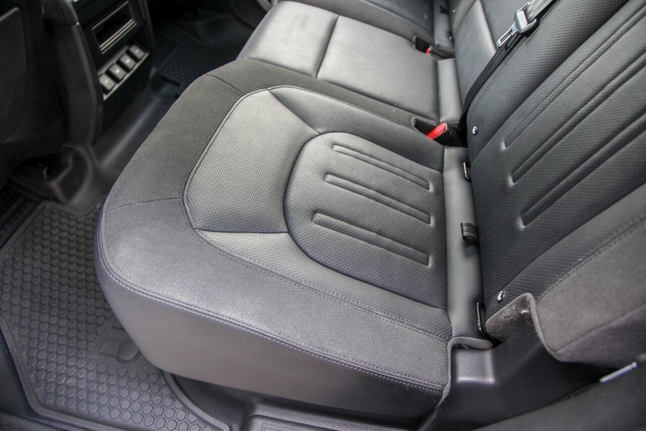 Used 2020 Land Rover Defender 110 SE AWD/4WD image 56