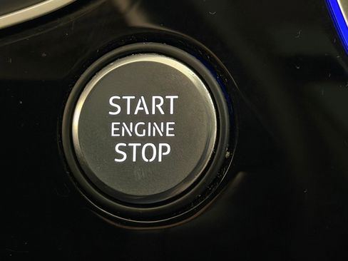 Used 2018 Audi Q7 3.0T Prestige w/ Prestige Package image 26