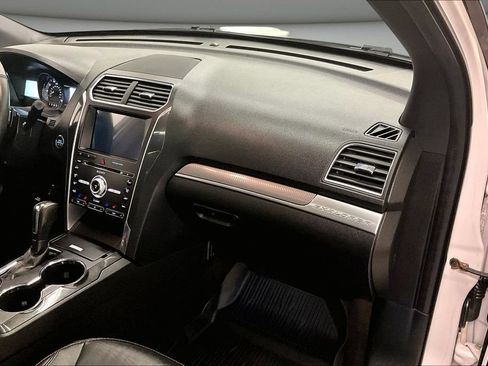 Used 2018 Ford Explorer Sport w/ Equipment Group 401A AWD/4WD image 27