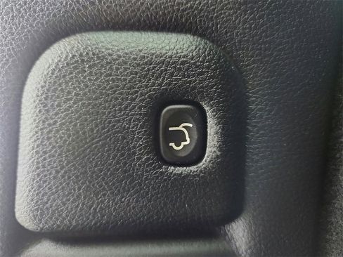 Used 2019 Dodge Durango GT image 34