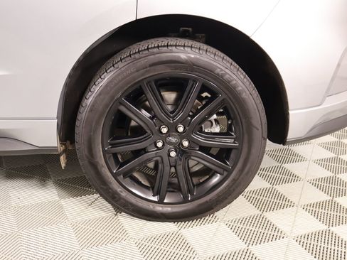 Used 2022 Ford Edge ST-Line w/ Class II Trailer Tow Package AWD/4WD image 19