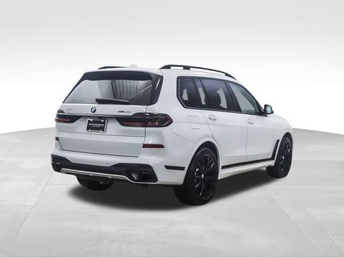 Used 2024 BMW X7 xDrive40i w/ Executive Package image 5