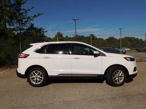 Used 2023 Ford Edge SEL AWD/4WD image 5