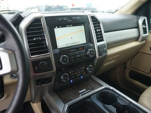 Used 2018 Ford F250 Lariat w/ Lariat Ultimate Package AWD/4WD image 26