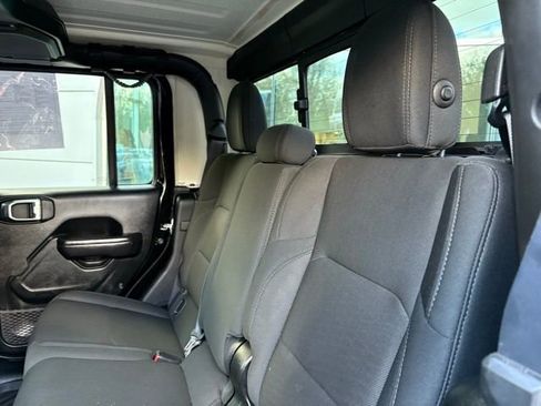 Used 2020 Jeep Gladiator Sport w/ Quick Order Package 24S image 27