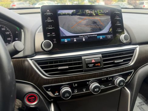 Used 2022 Honda Accord EX-L image 10