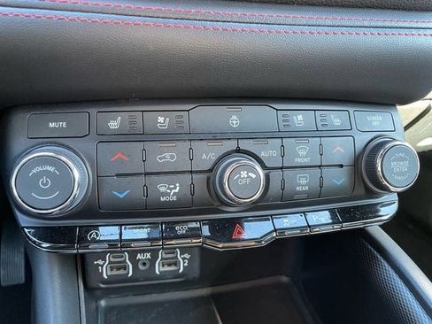 Used 2023 Dodge Durango GT image 23