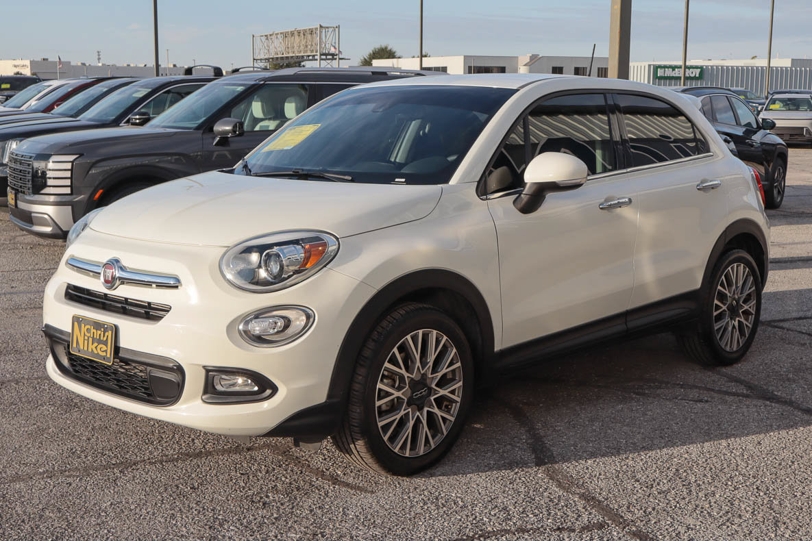 Used 2018 FIAT 500X Lounge w/ Advanced Safety Package FWD image 3