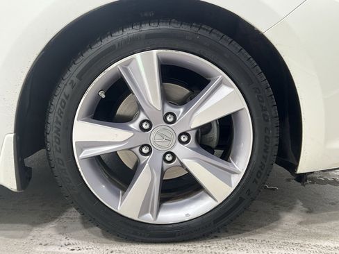 Used 2013 Acura ILX w/ Technology Package image 10