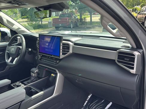 Used 2022 Toyota Tundra Limited AWD/4WD image 22