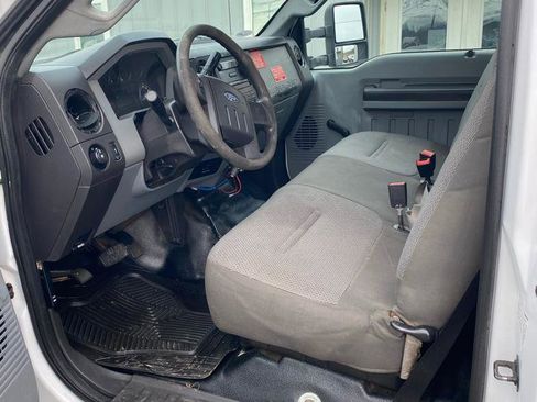 Used 2012 Ford F450 XL w/ High Capacity Trailer Tow Pkg image 7