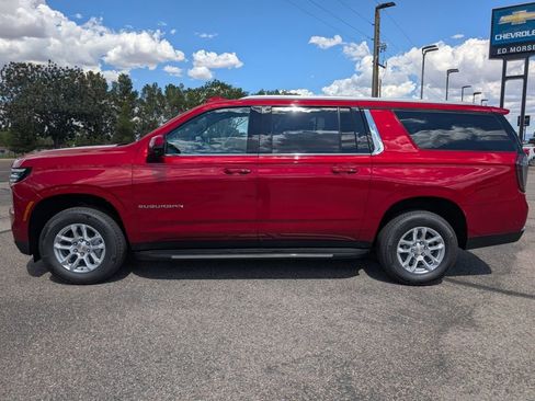 New 2025 Chevrolet Suburban LT w/ Comfort Package AWD/4WD image 2