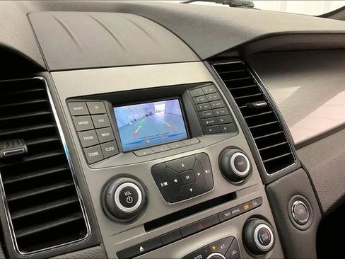 Used 2019 Ford Taurus SEL FWD image 27