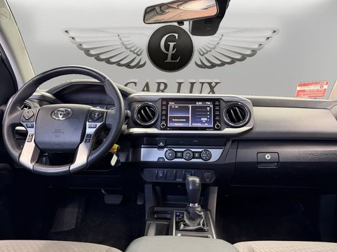 Used 2022 Toyota Tacoma SR5 w/ SR5 Appearance Package (SM) RWD image 11
